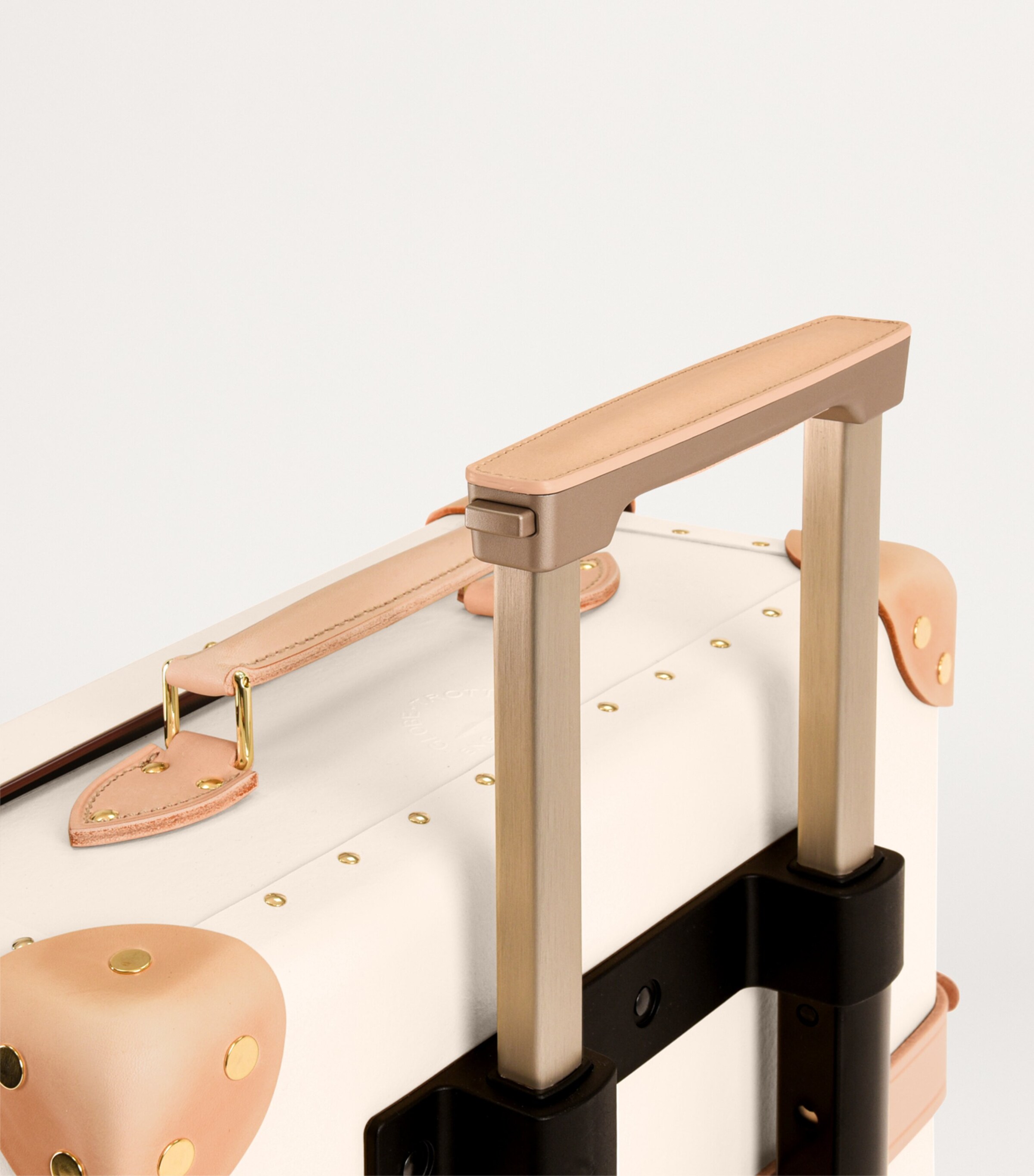 Safari 2-Wheel Suitcase (58cm) 7 Safari 2-Wheel Suitcase (58cm)