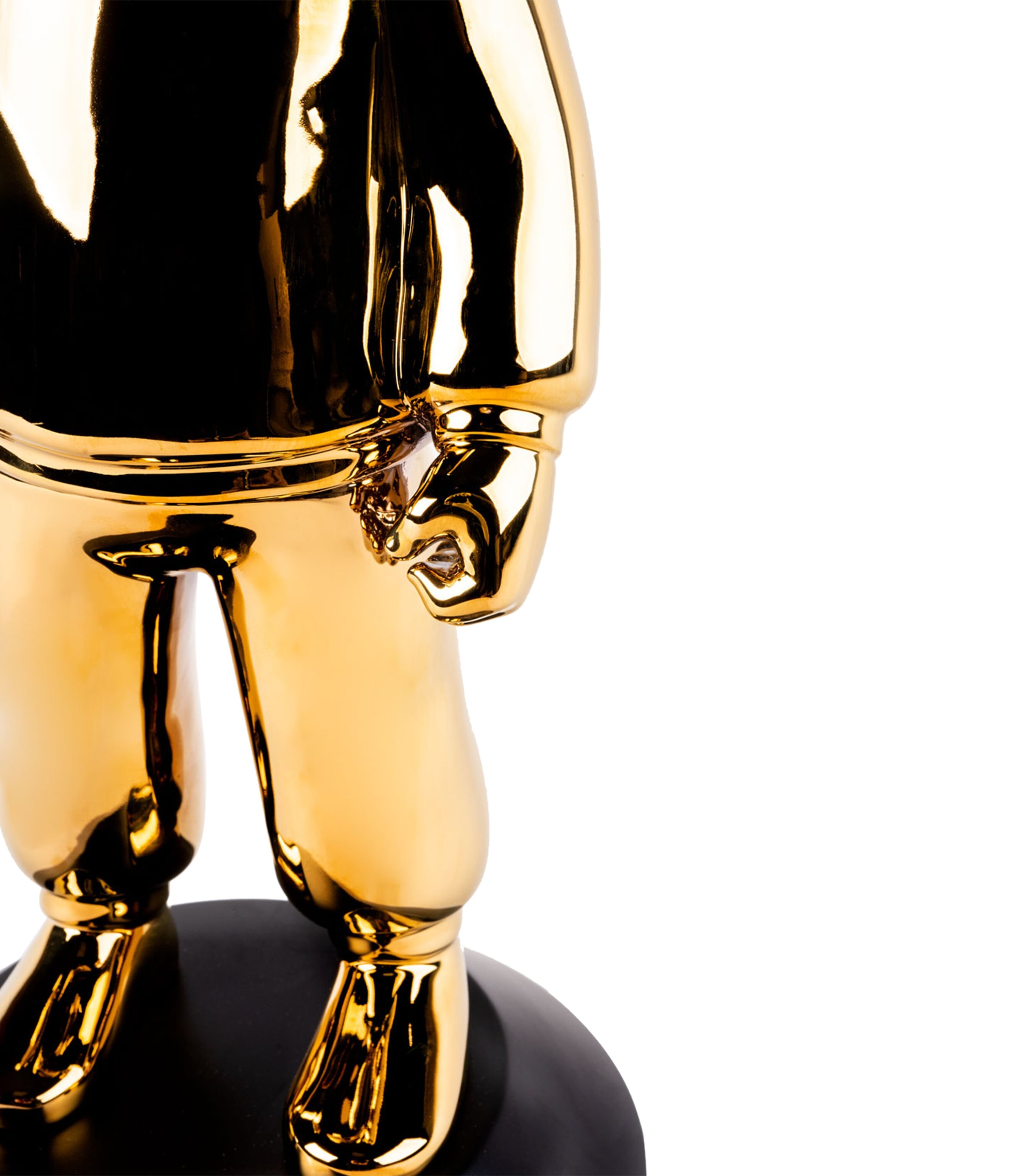 The Golden Guest Figurine 3 The Golden Guest Figurine