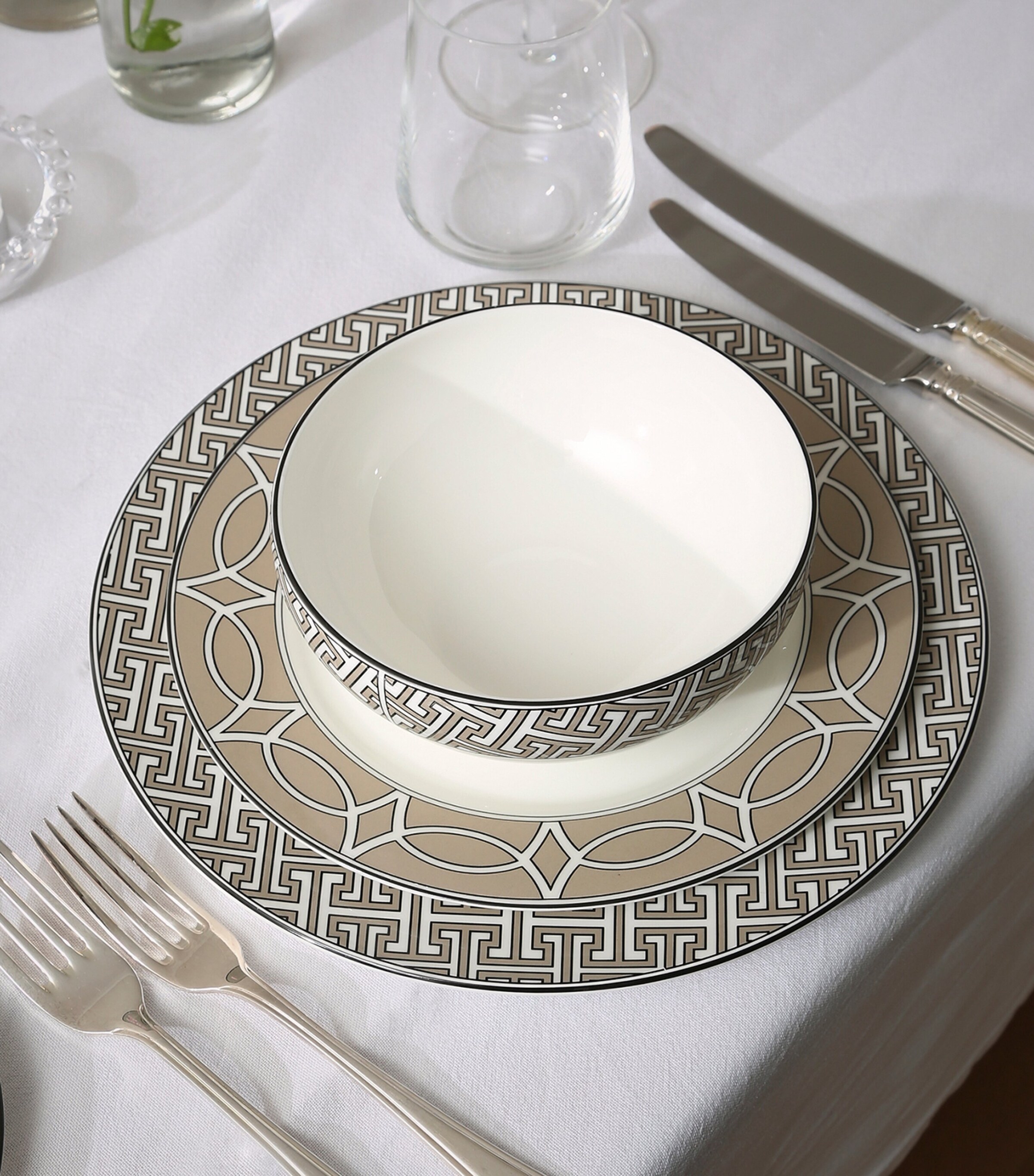 Set of 2 Loop Dessert Plates (21cm) 4 Set of 2 Loop Dessert Plates (21cm)