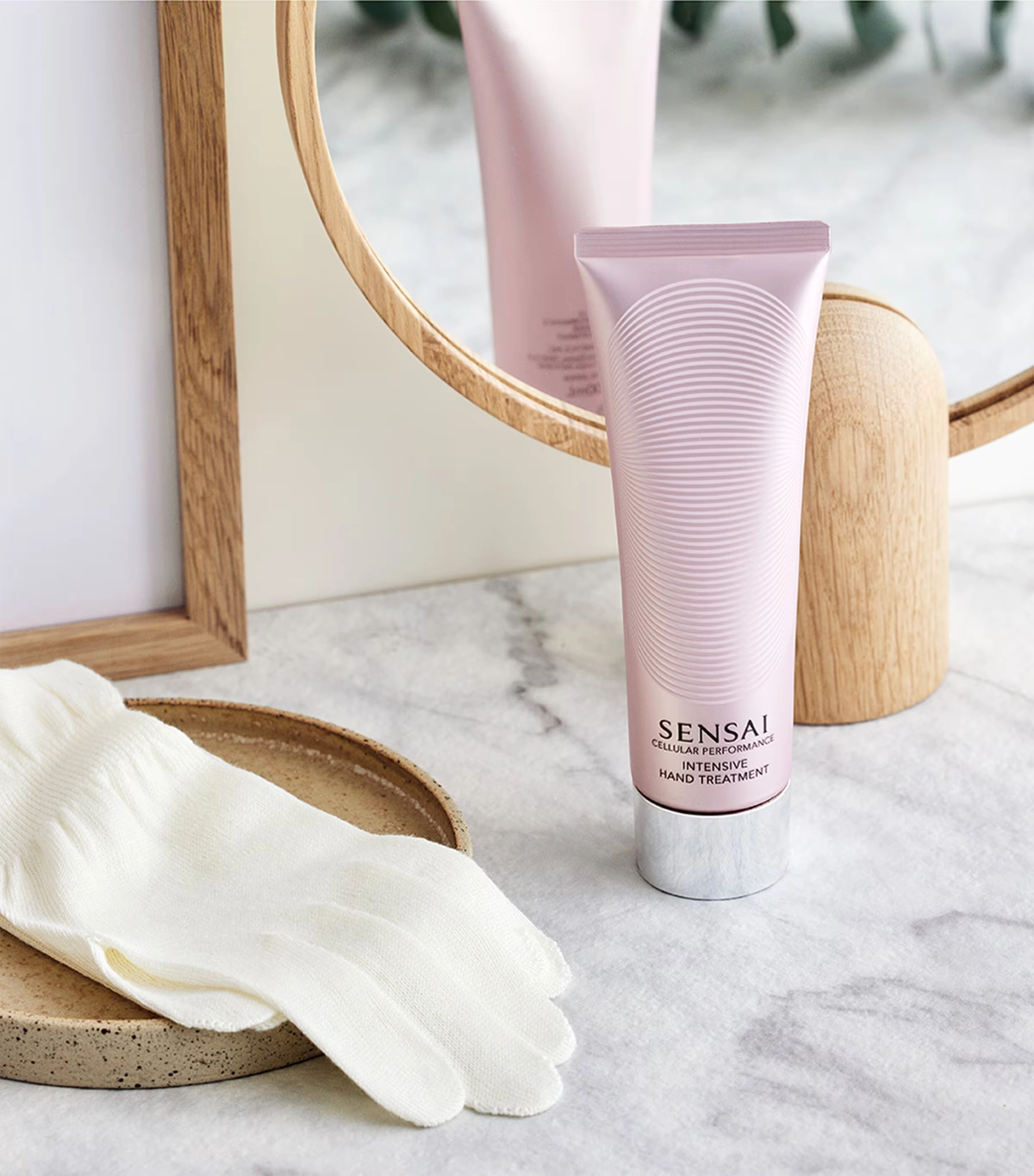 Cellular Performance Intensive Hand Treatment (100ml) 5 Cellular Performance Intensive Hand Treatment (100ml)