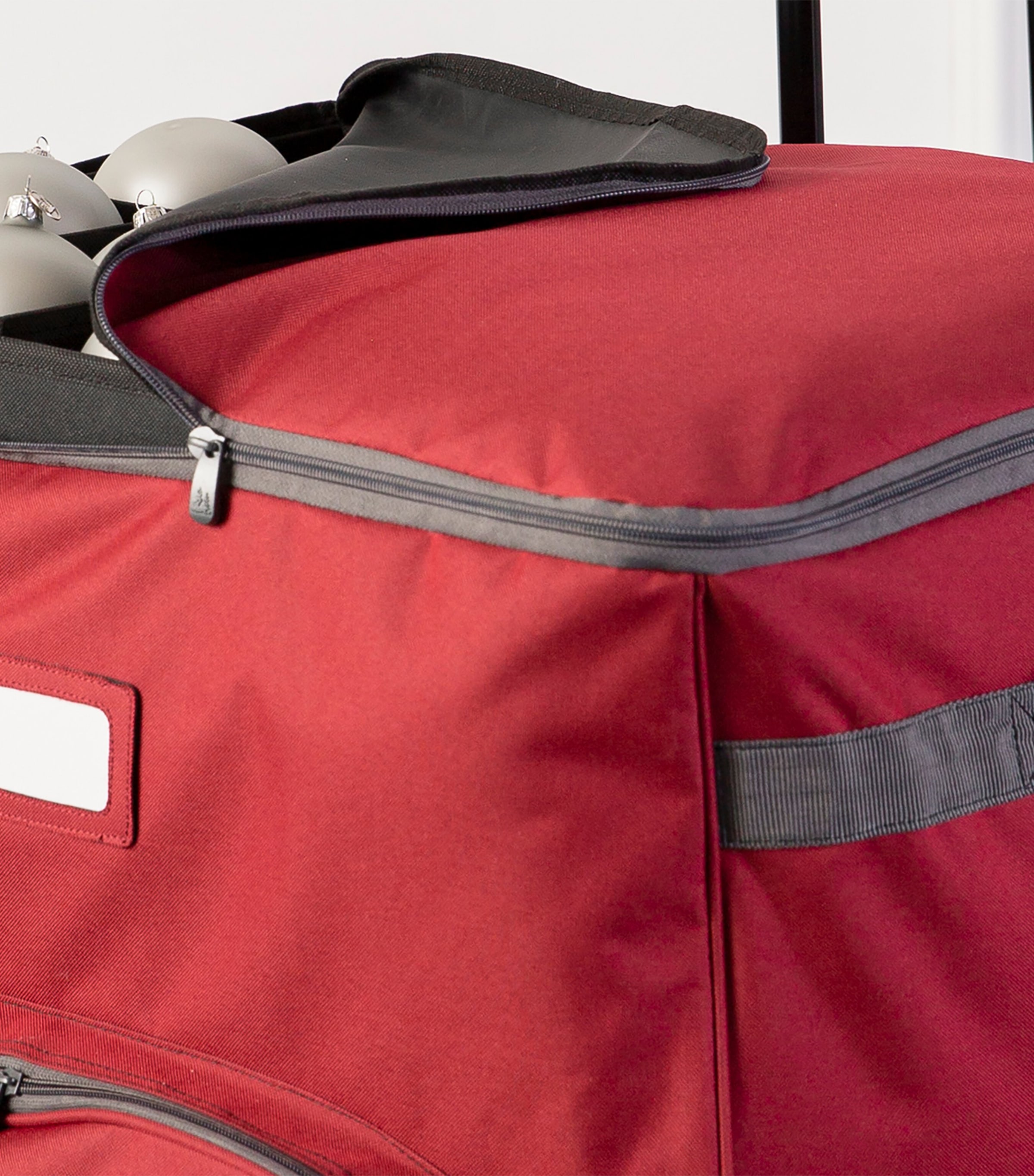 Rolling Bauble Chest