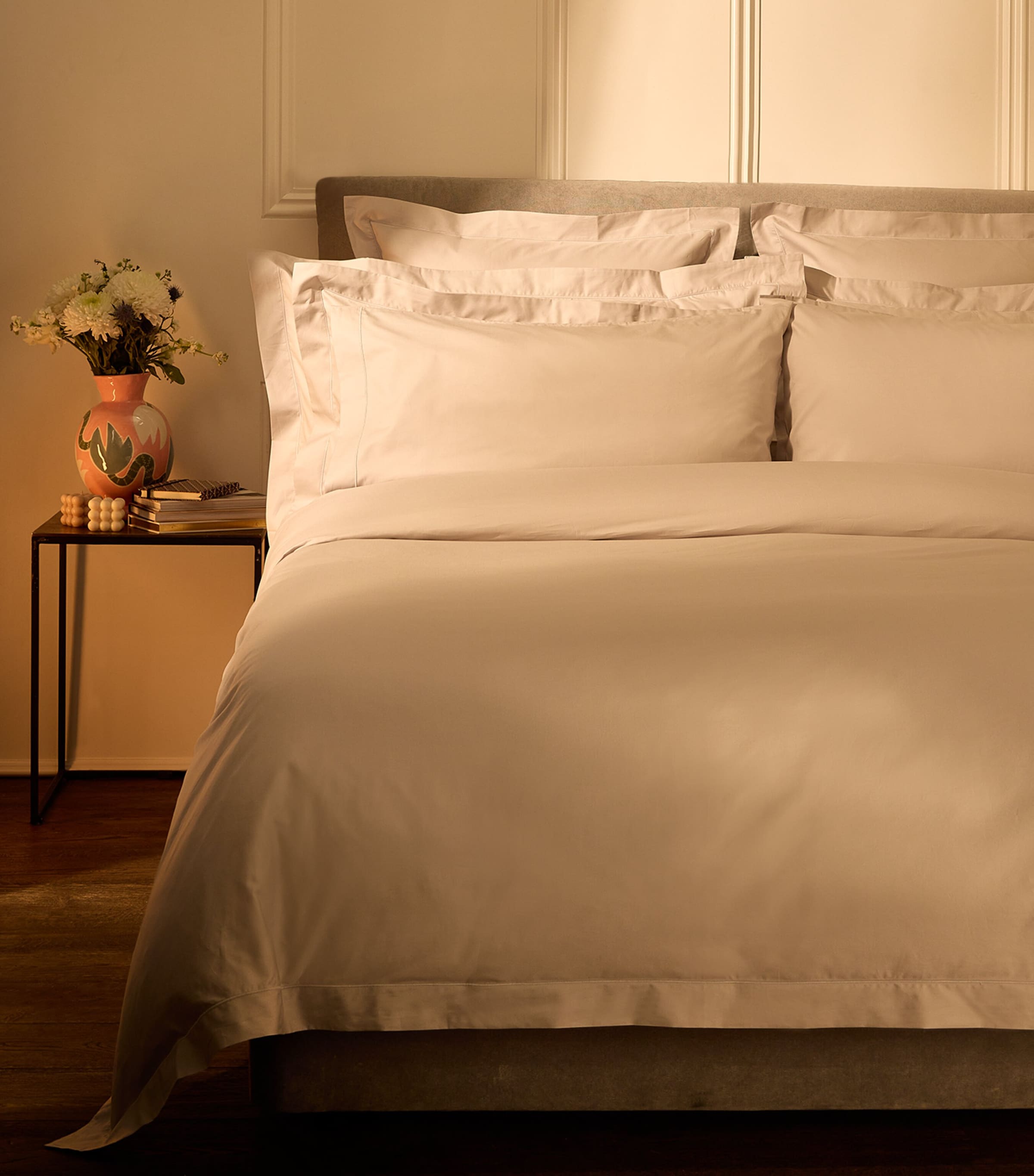 Chester Super Emperor Duvet Cover Set (290cm x 235cm)