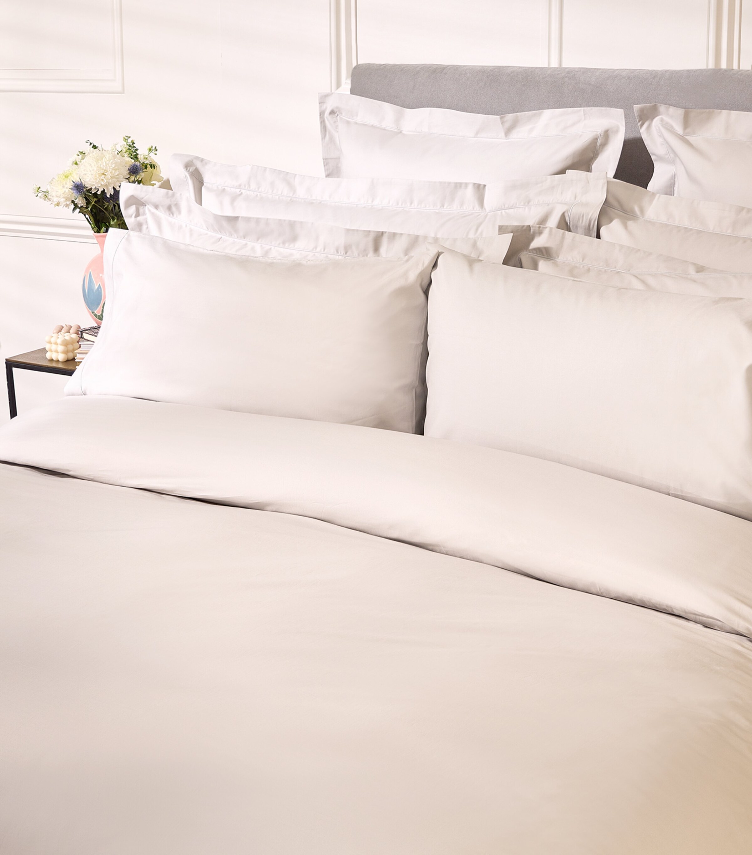 Chester Super Emperor Duvet Cover Set (290cm x 235cm)