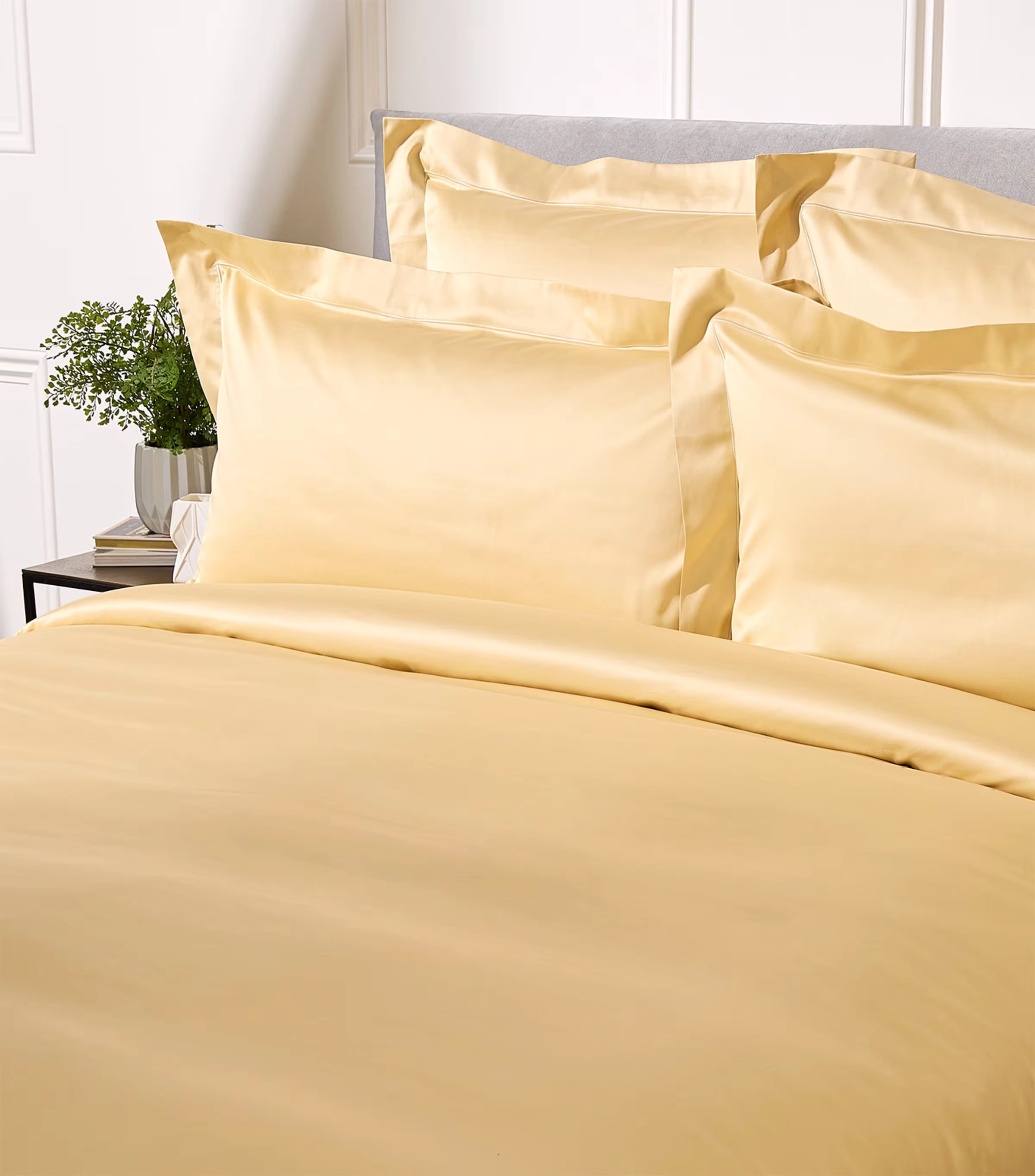Bourdon King Duvet Cover Set (230cm x 220cm) 3 Bourdon King Duvet Cover Set (230cm x 220cm)