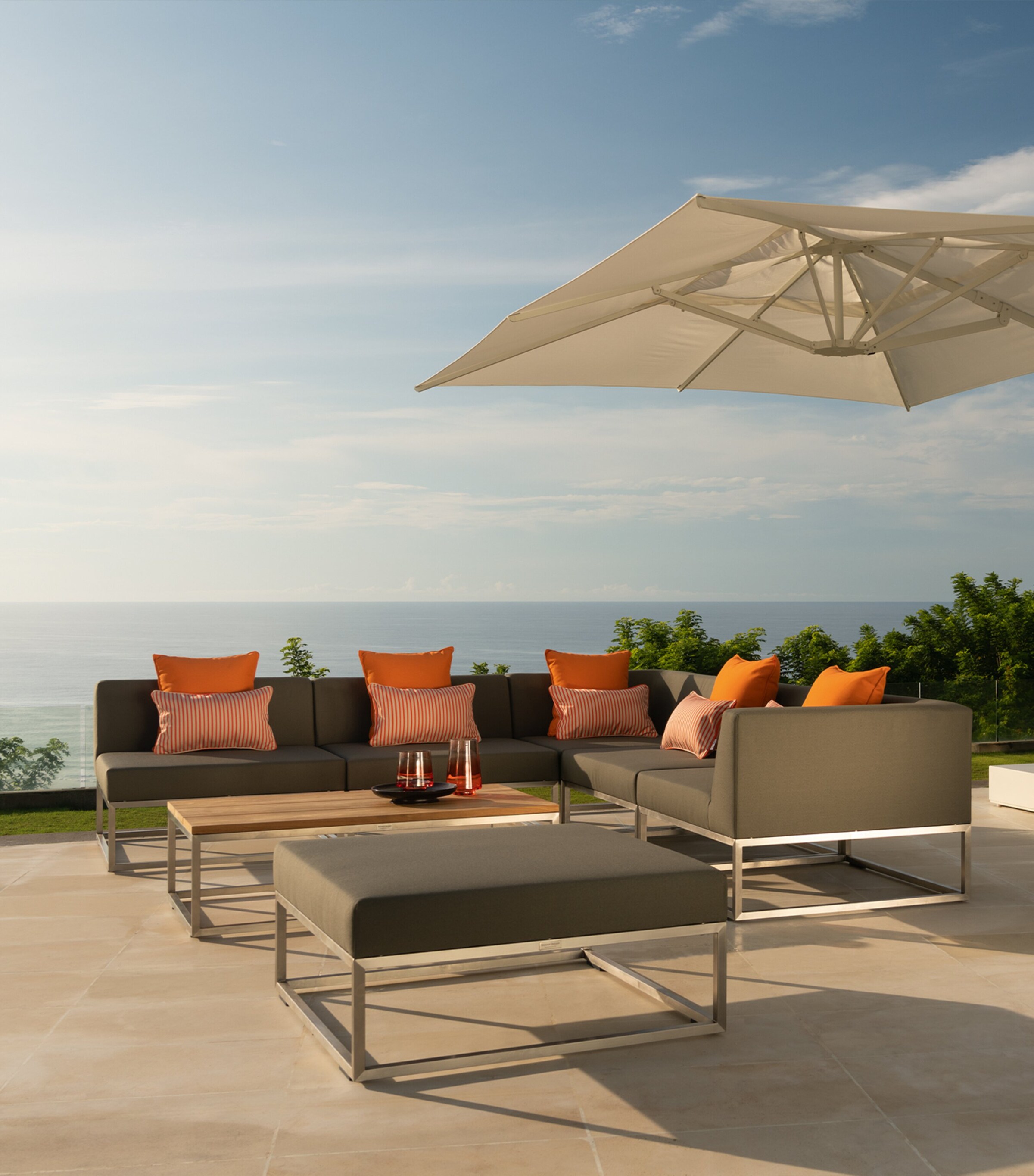 Latitude Modular Outdoor Centre Lounge Chair