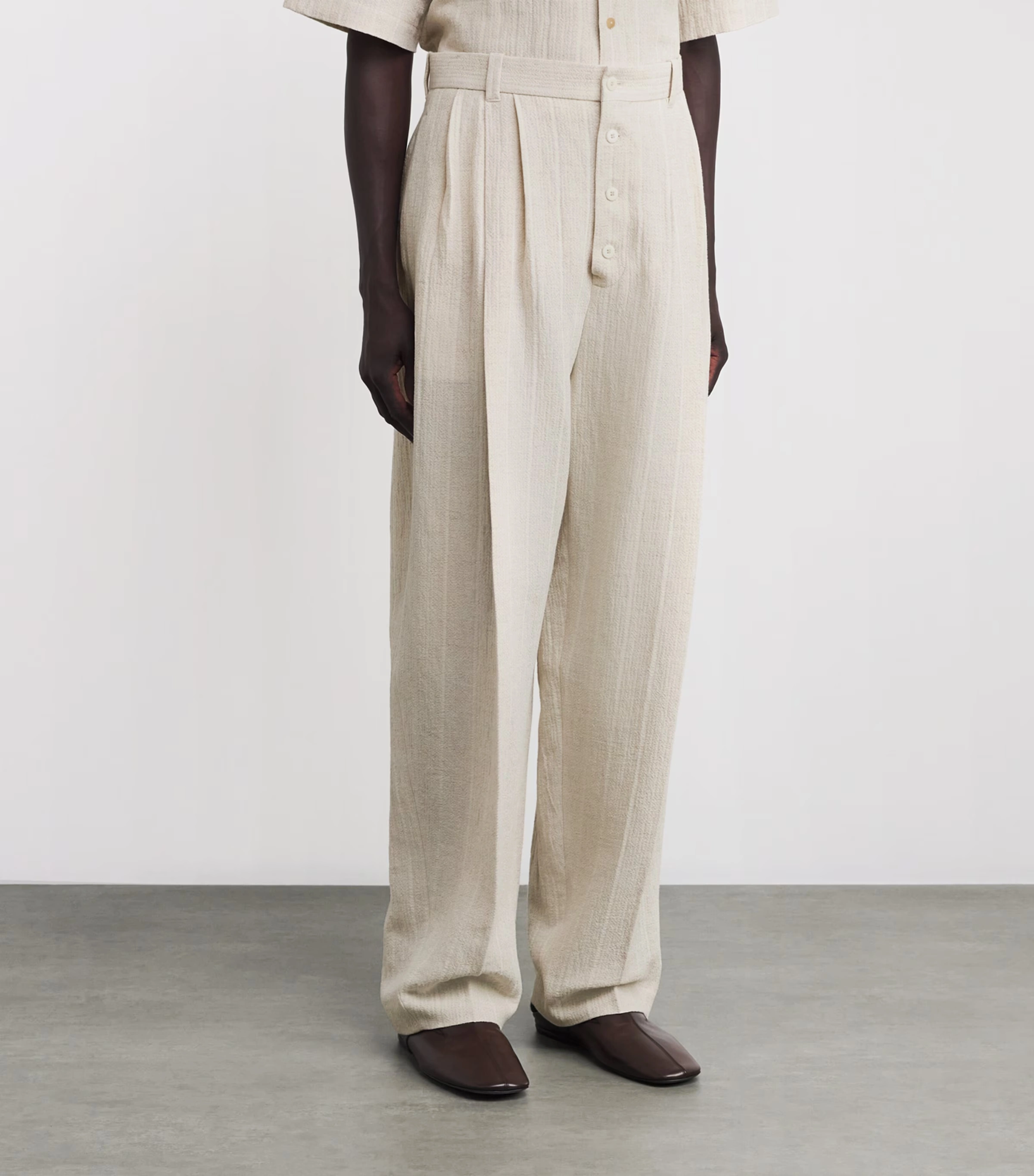 Cotton-Linen Pleated Trousers