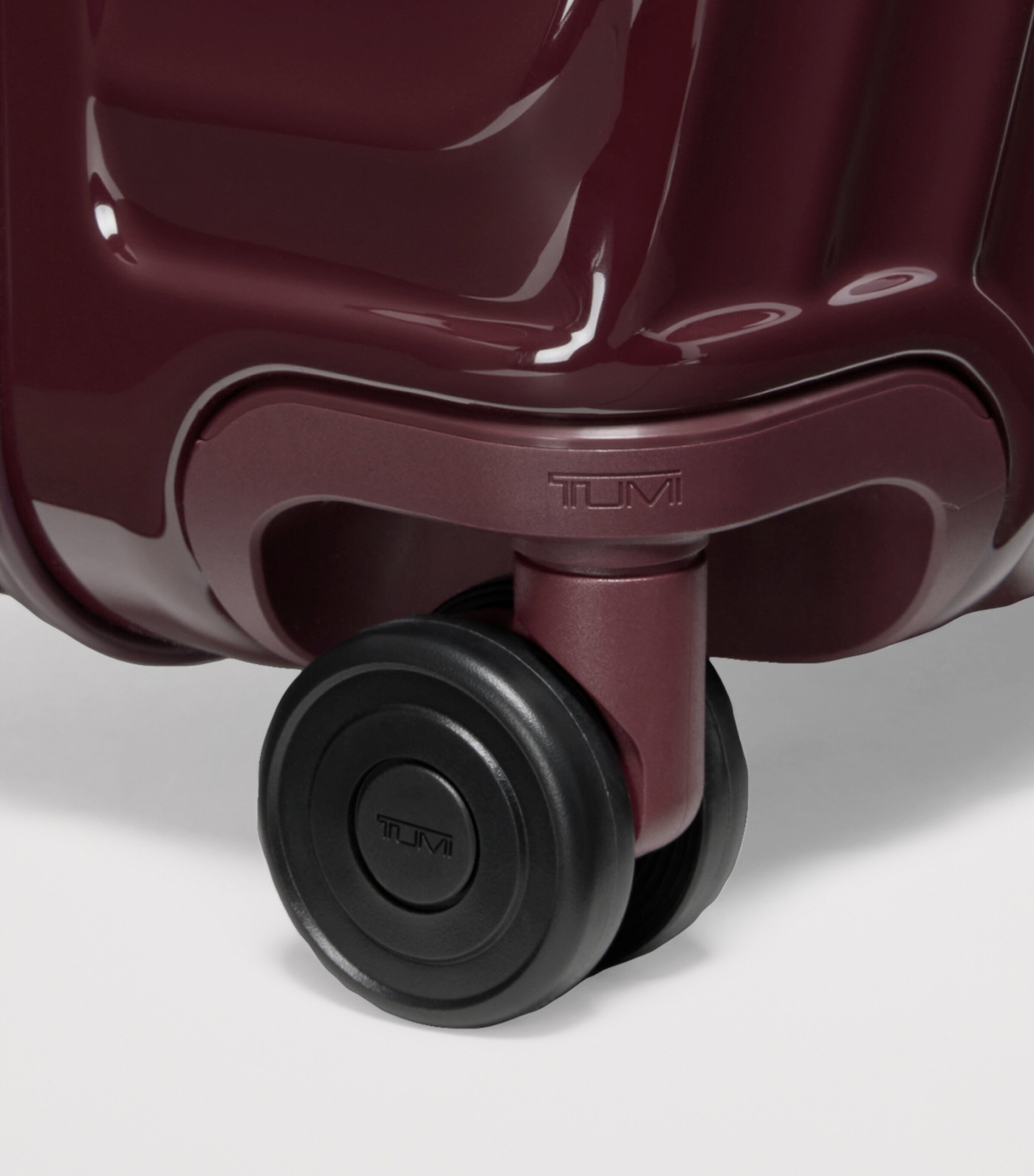 19 Degree Check-In Suitcase (77.5cm) 7 19 Degree Check-In Suitcase (77.5cm)