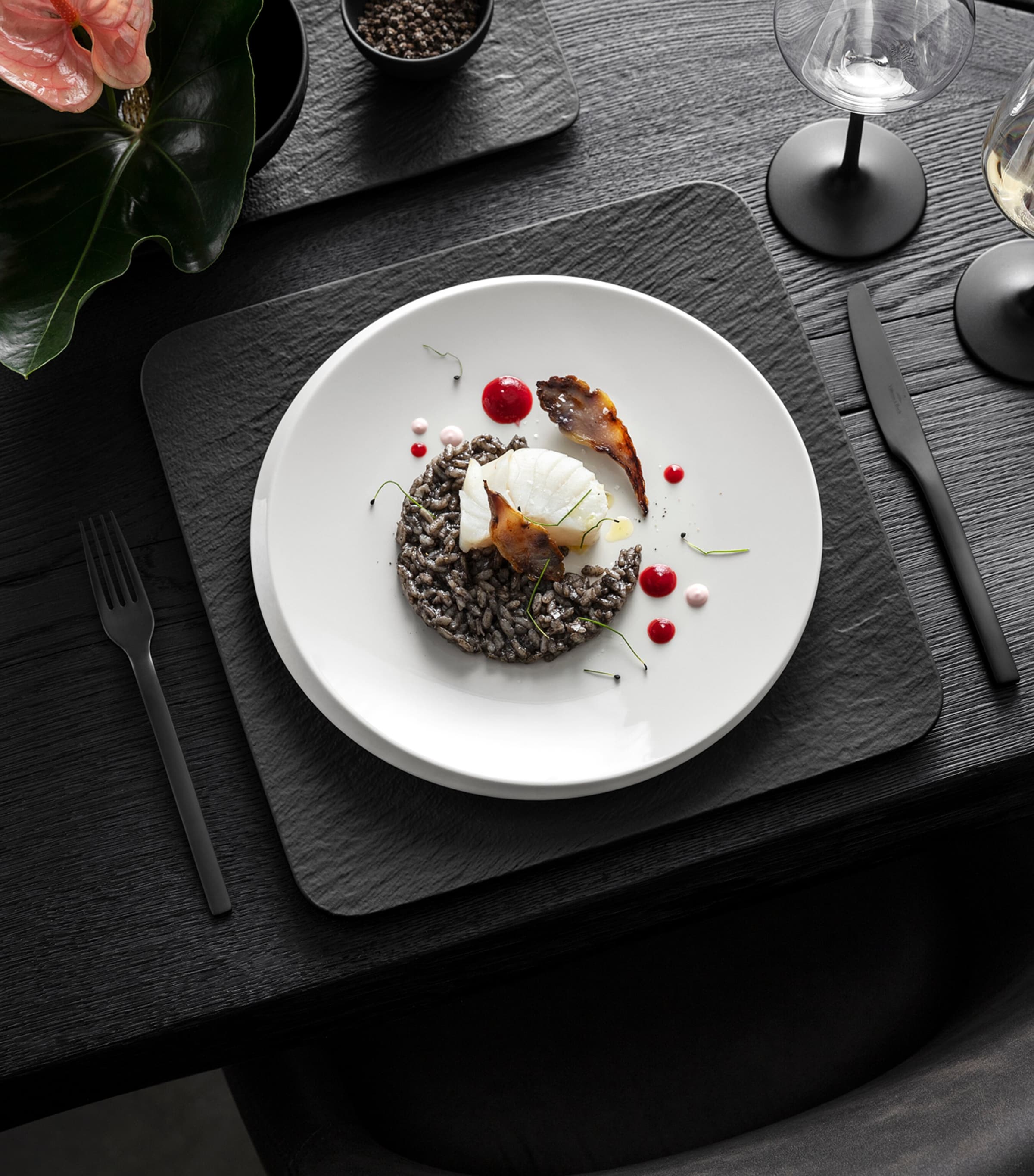 NewMoon 12-Piece Dinner Set